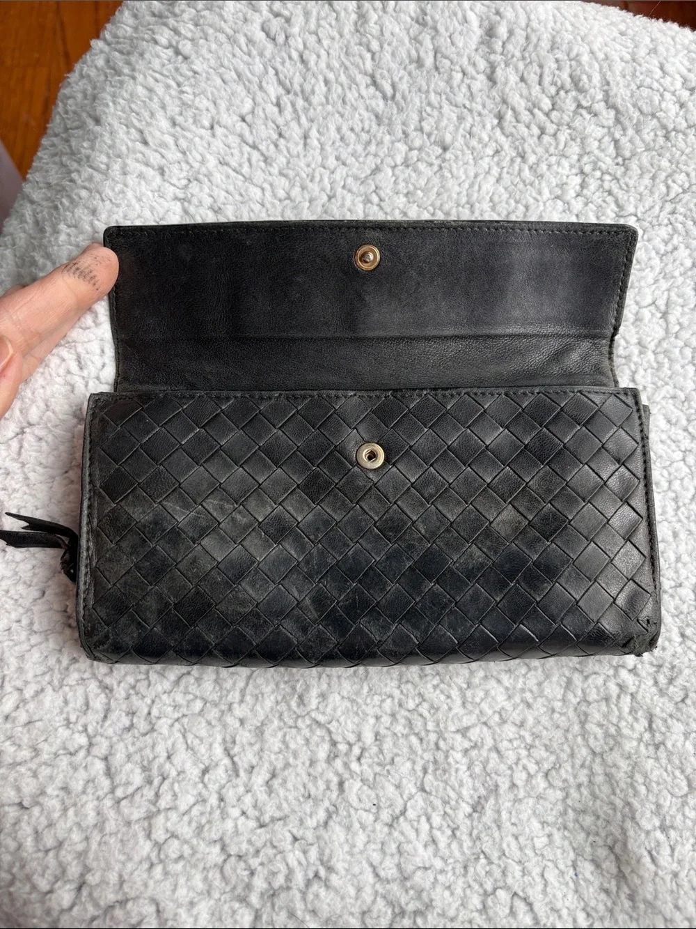 Bottega Veneta Black Intrecciato Leather Zip Wallet - Picture 3 of 10
